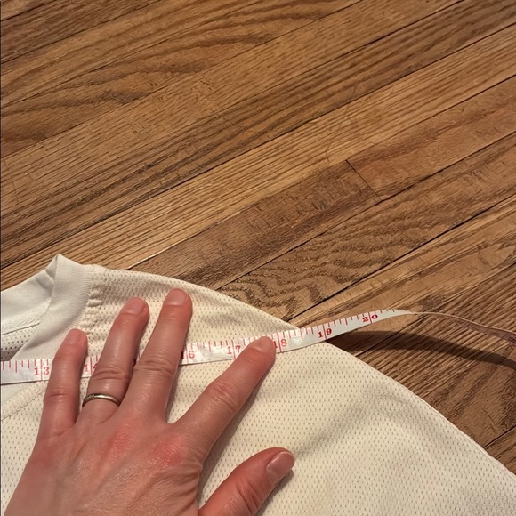 ZYIA Cream Relaxed Boxy Short Sleeve Top - Picture 6 of 11